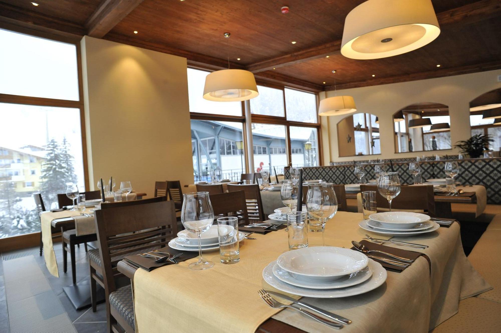 Hotel Europa Dolomites セルヴァ・ディ・ヴァル・ガルデーナ エクステリア 写真