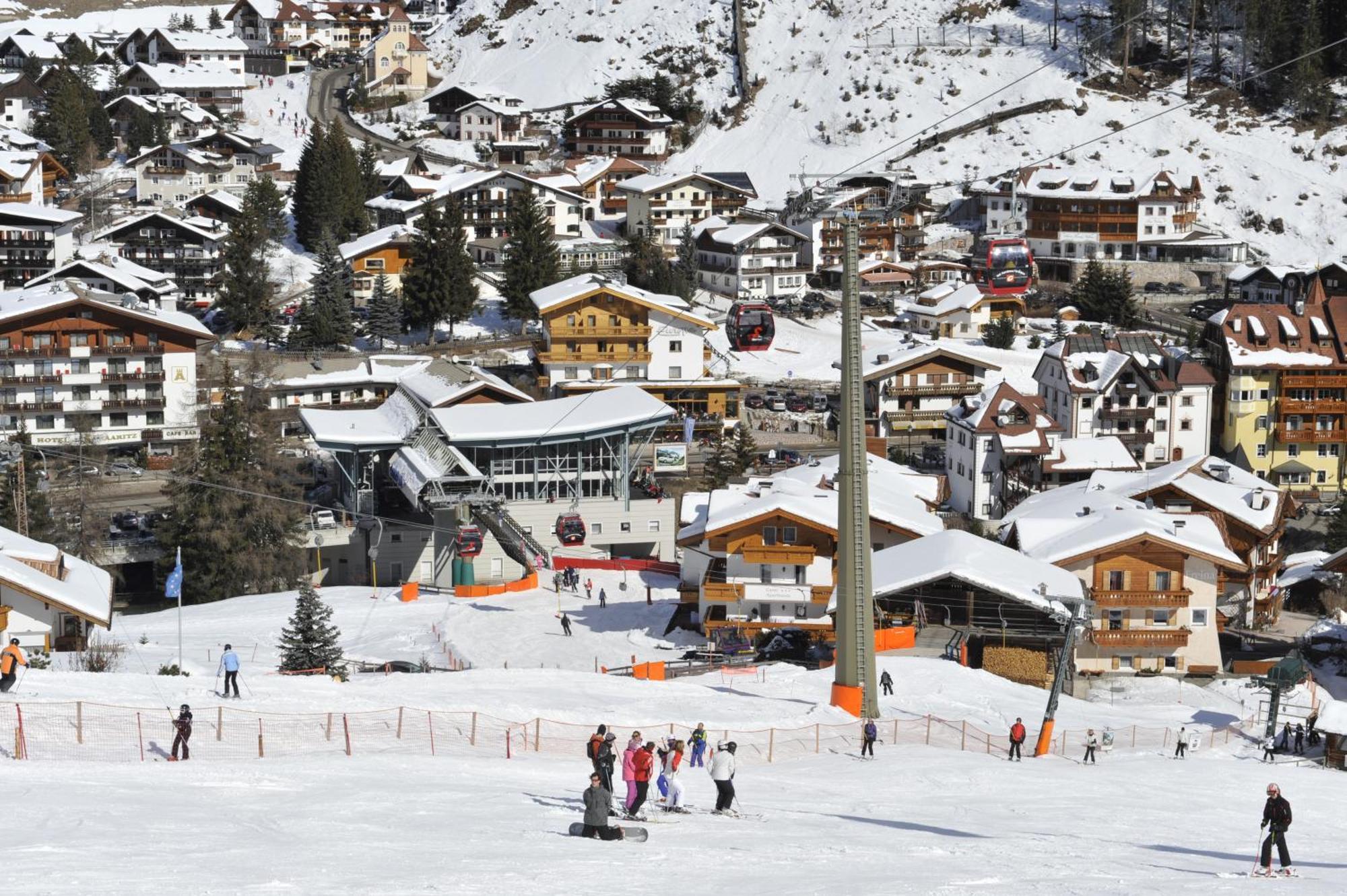 Hotel Europa Dolomites セルヴァ・ディ・ヴァル・ガルデーナ エクステリア 写真
